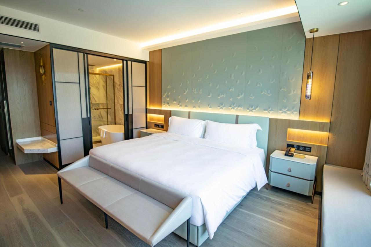 Yoho Treasure Island Hotel Makau Bagian luar foto